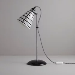 Lampa na biurko średnia